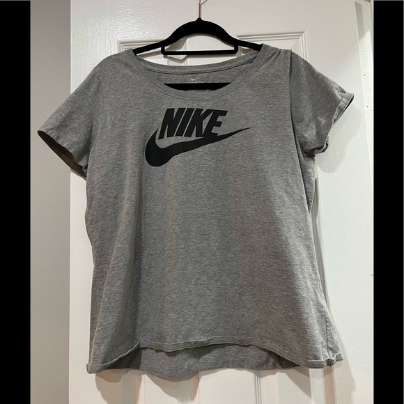 Nike Tops - Nike Short Sleeve Shirt